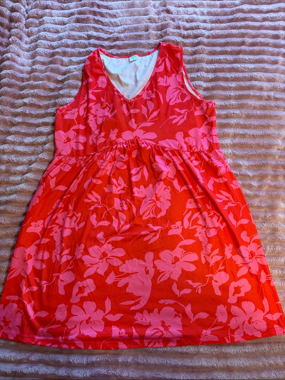 Amazon Women's Red and Pink Floral Sleeveless V-Neck Dress